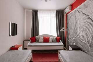 Хостел HDhostel Ижевск 3-местный номер эконом-1