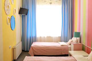 Хостел HDhostel Ижевск Номер стандарт с 1 двуспальной кроватью-5